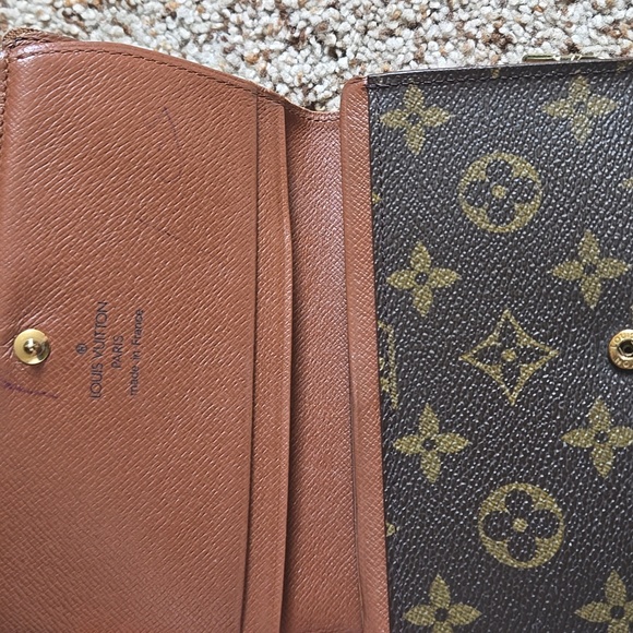 Authentic LV Wallet condition is fair-Has Serial Number - Picture 3 of 8
